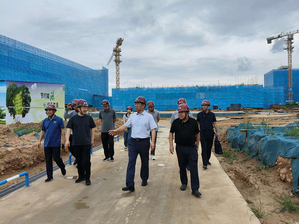 集團(tuán)公司黨委書記、董事長汪洋到六十七高級中學(xué)項(xiàng)目調(diào)研項(xiàng)目建設(shè)工作
