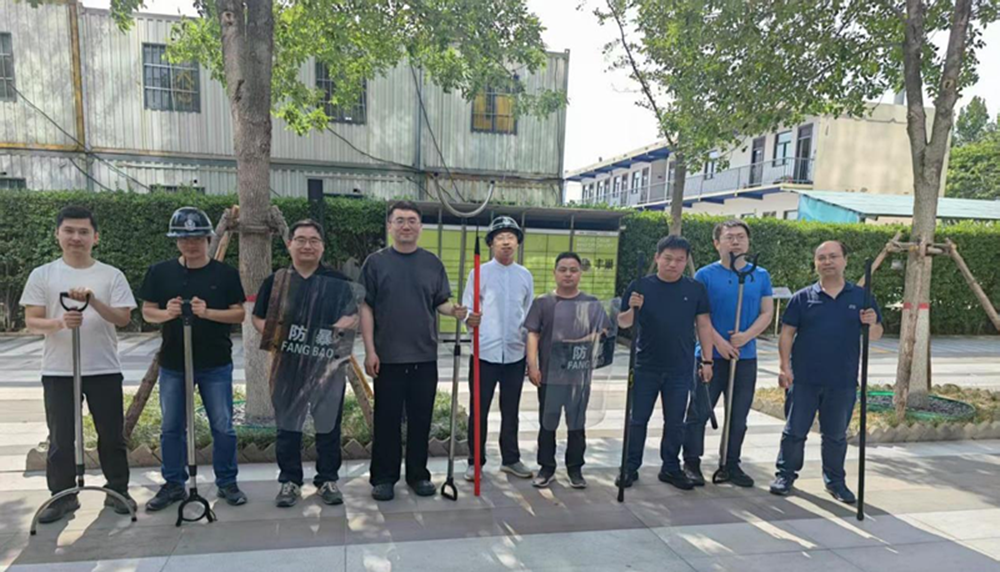 以“演”筑防 以“練”備戰(zhàn) 市建投開展反暴恐專項(xiàng)演練